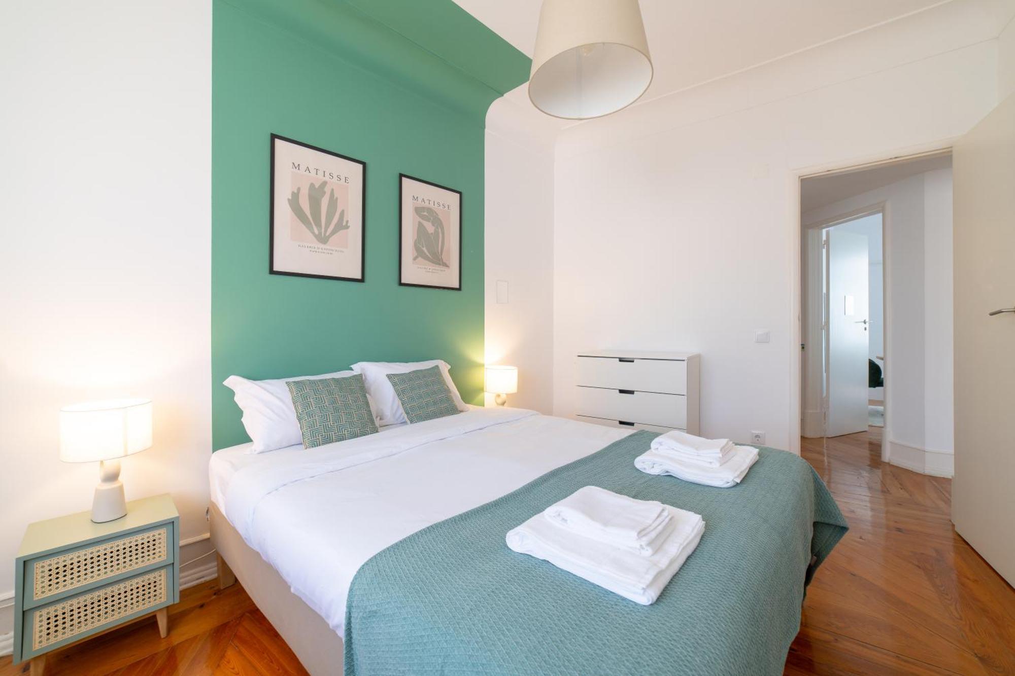 Desterro 2 - Historical Four-bedroom Apartment