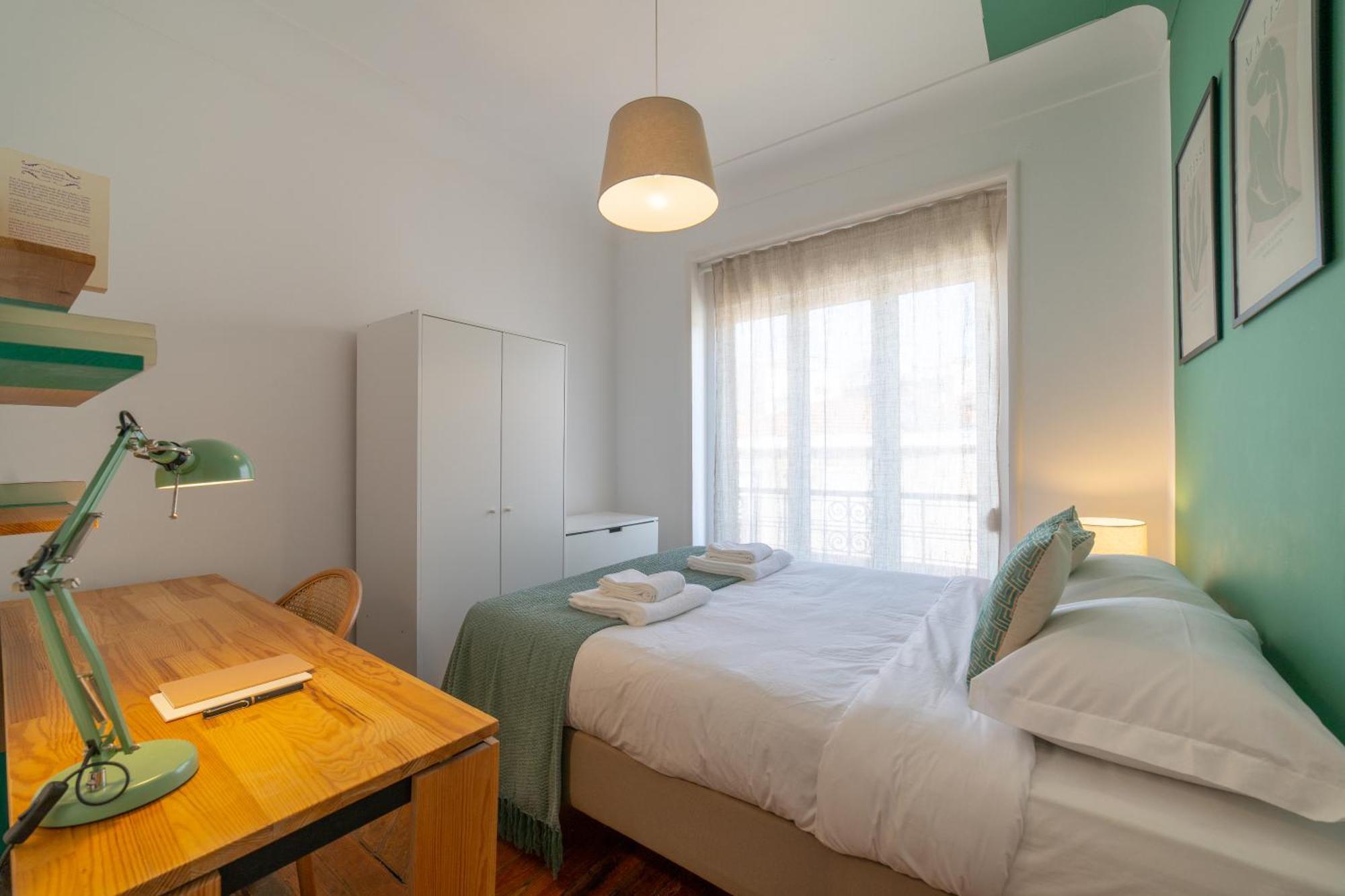 Desterro 2 - Historical Four-bedroom Apartment *