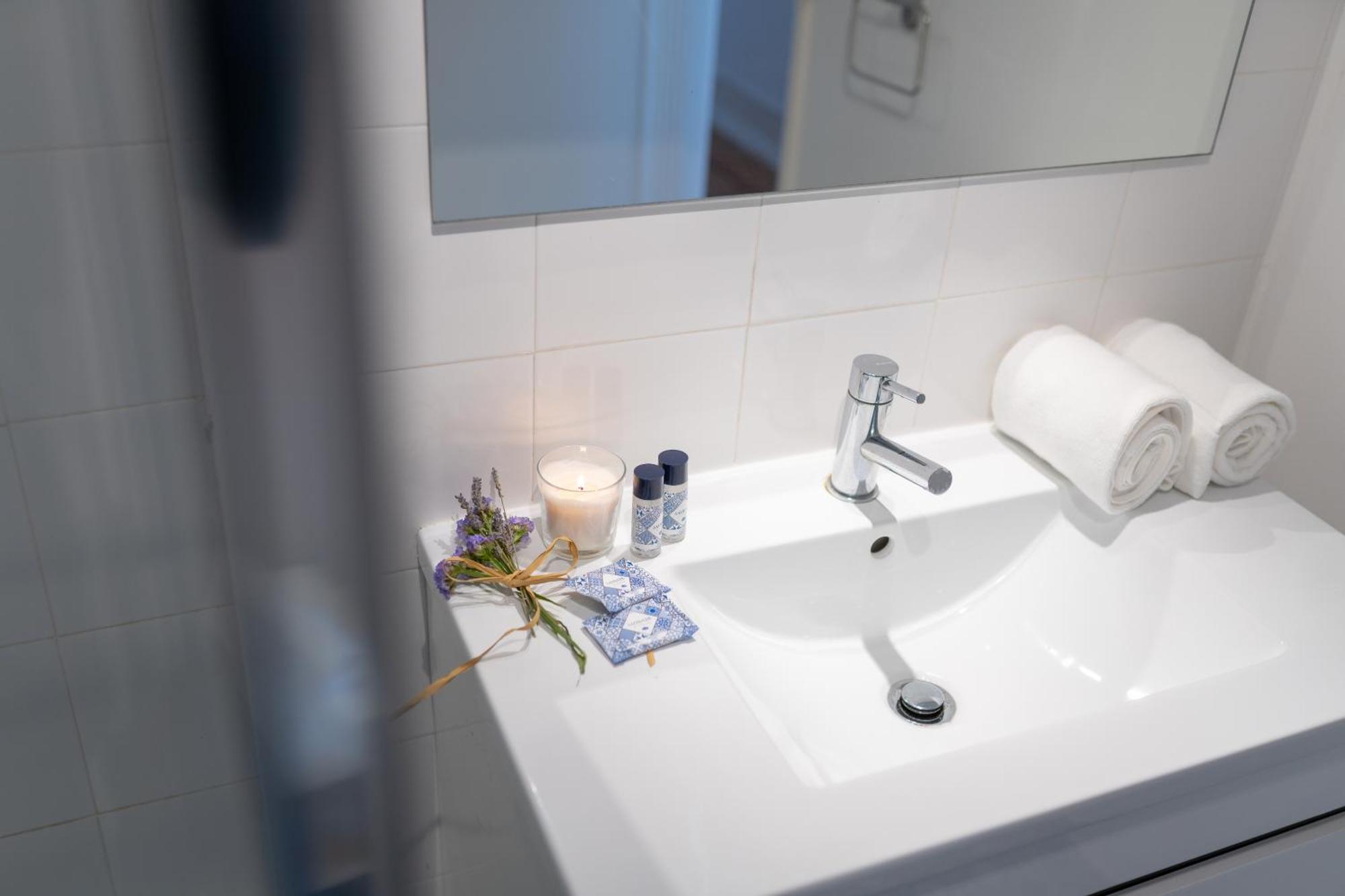 Desterro 2 - Historical Four-bedroom * Lisbon