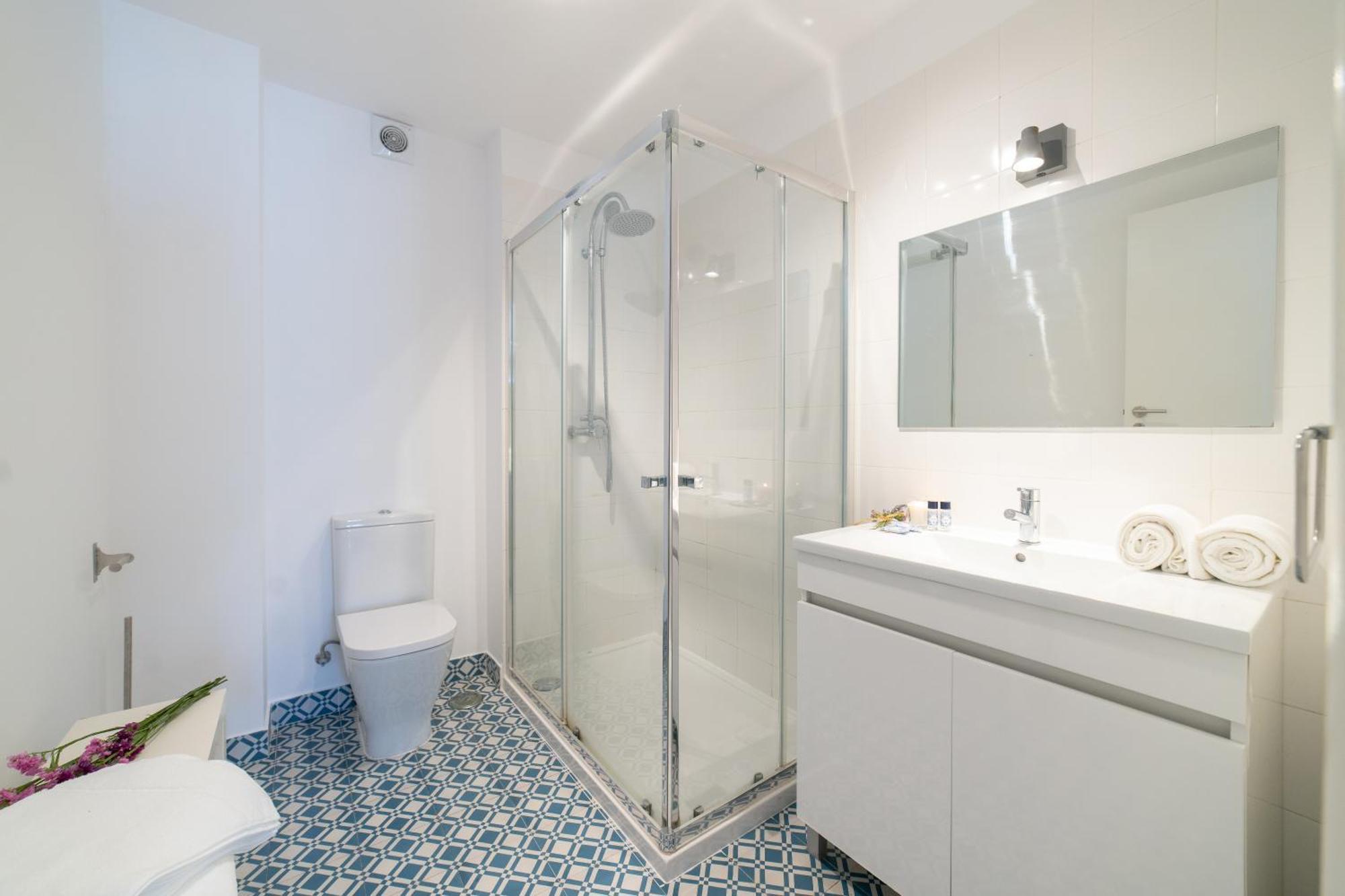 Desterro 2 - Historical Four-bedroom Lisbon