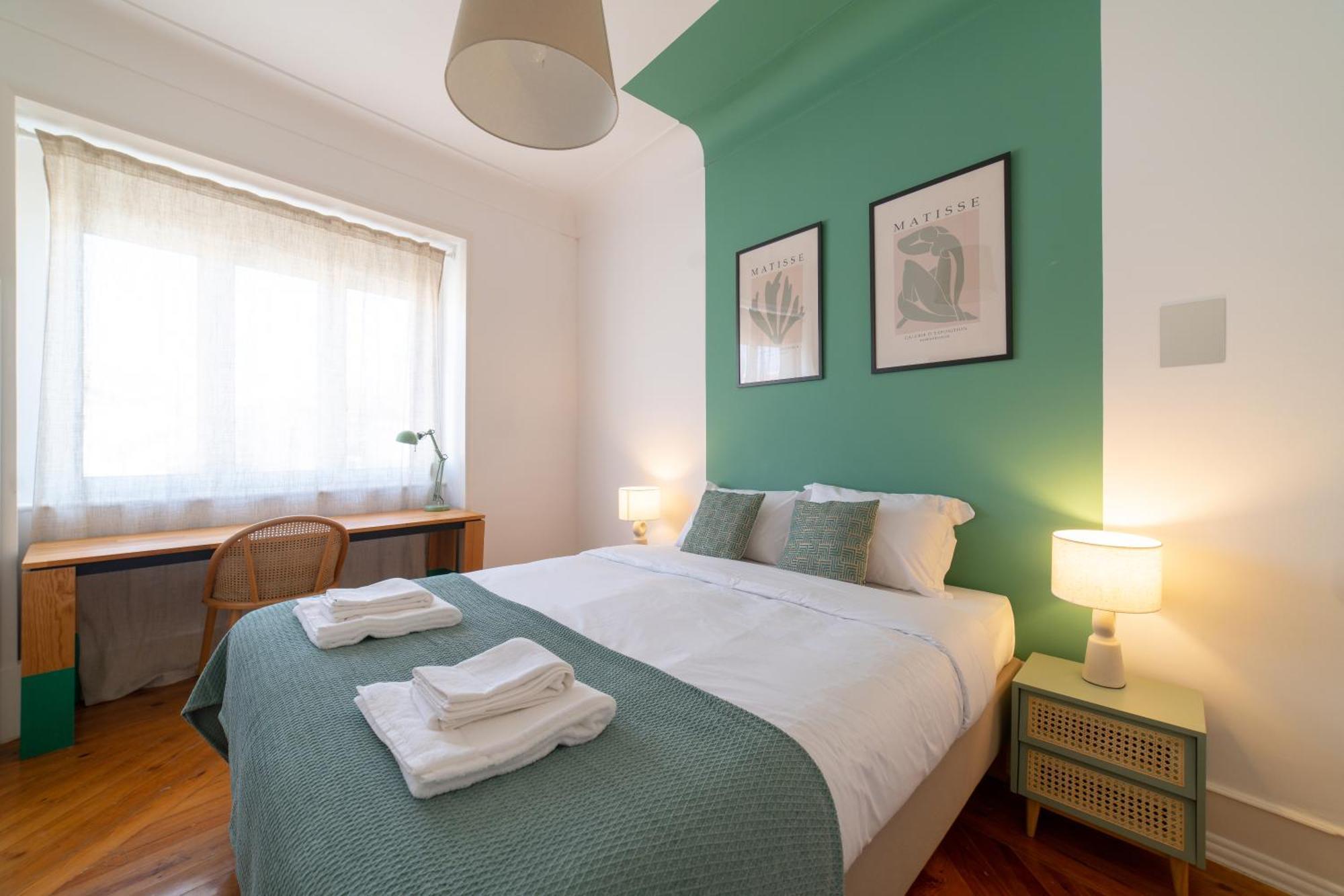 Desterro 2 - Historical Four-bedroom Apartment *
